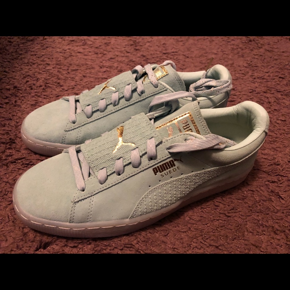 New Mint Puma Classic size 7.5